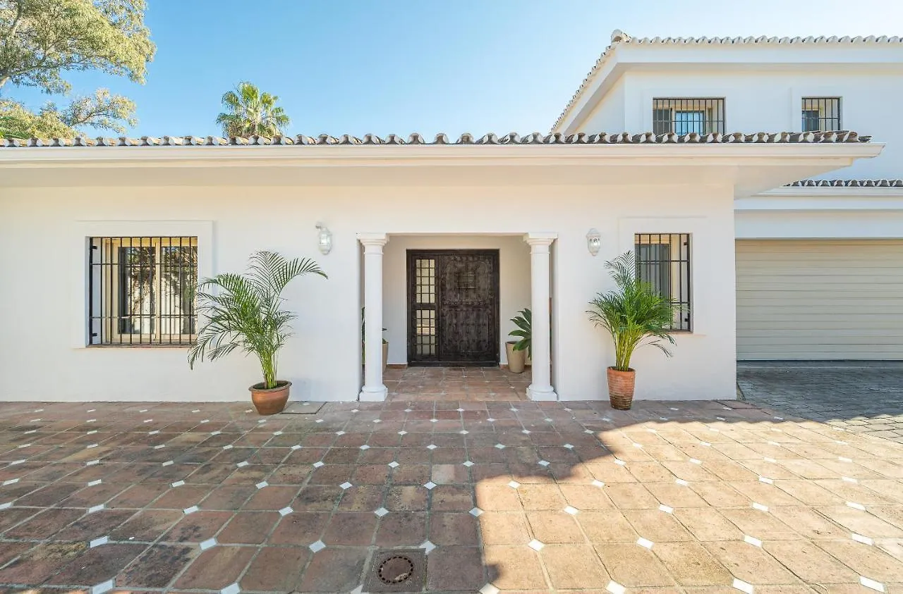 Banus 10 Minutos Villa Estepona Spain